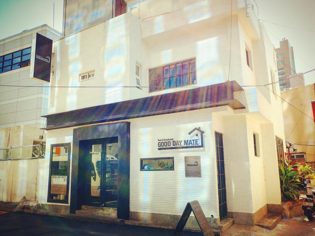 Albergue Good Day Mate Ciudad Metropolitana de Ciudad Metropolitana de Busan Exterior foto