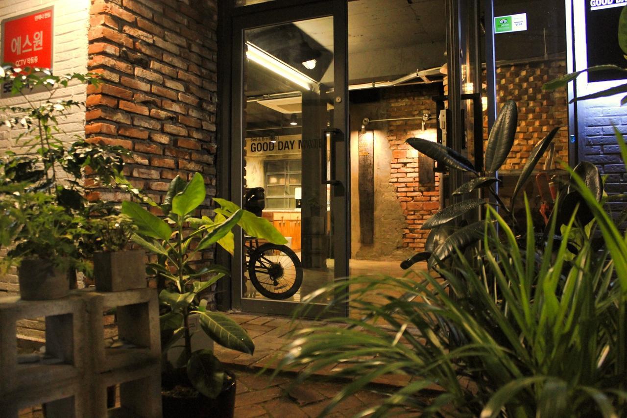 Albergue Good Day Mate Ciudad Metropolitana de Ciudad Metropolitana de Busan Exterior foto